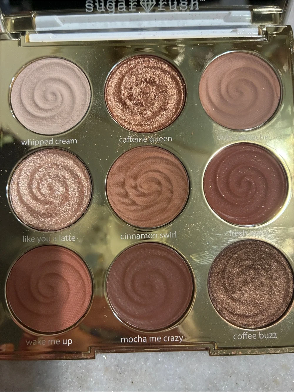 2 eyeshadow palettes